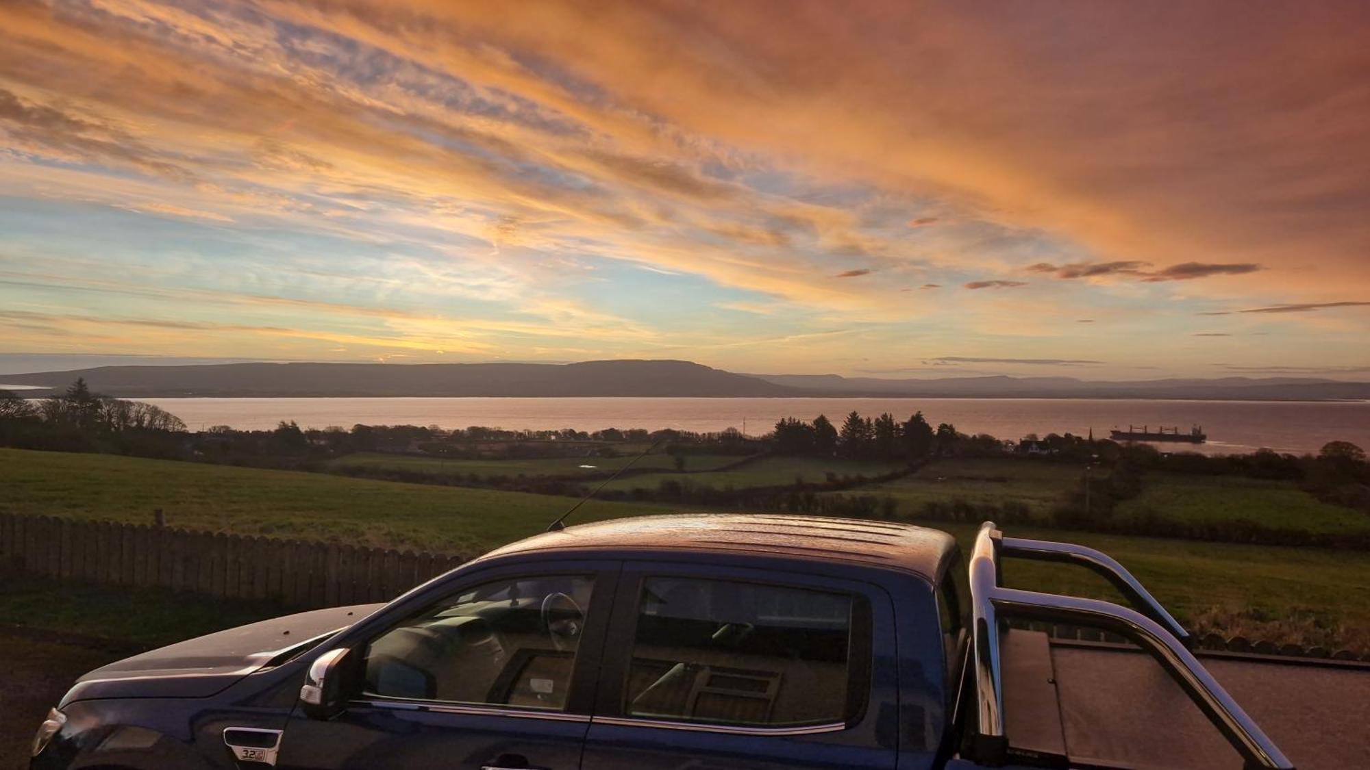 モビル Hillhead'S Sea View Escapeヴィラ エクステリア 写真